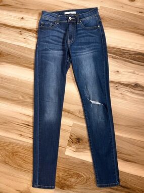 Kancan Women’s Jeans Size 5/26 Mid Rise Dark Wash Skinny Jean Distressed KC7200D